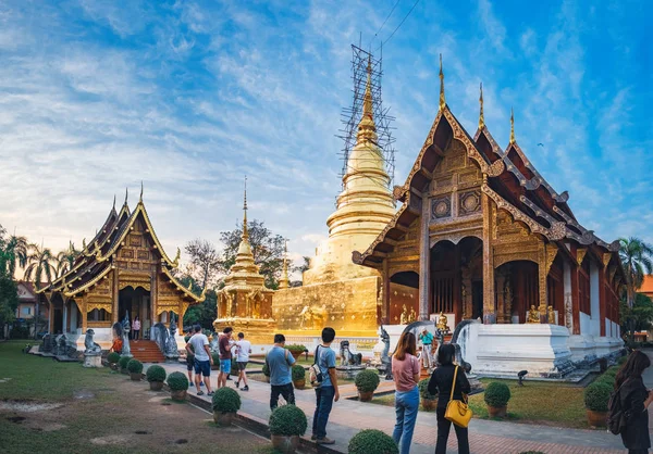 泰国清莱寺的寺普拉唱 — 图库照片