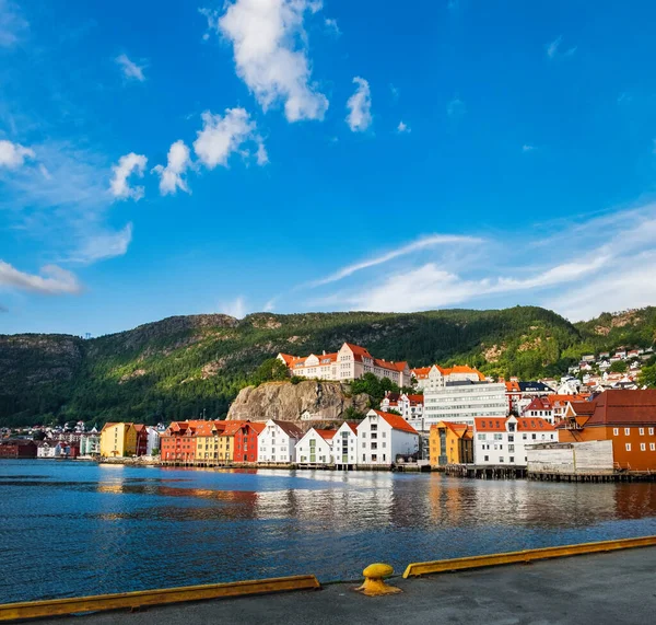 Arquitetura do cais da Cidade Velha em Bergen, Noruega — Fotografia de Stock