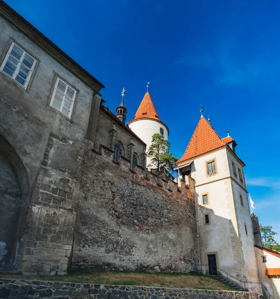 Panorámás Kilátás Híres Középkori Krivoklat Vára Csehországban Csehországban Királyi Vár — Stock Fotó