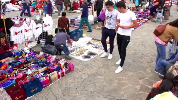 Chiapas México Circa Agosto 2018 Tilt Mulheres Indígenas Mercantes Oferecem — Vídeo de Stock