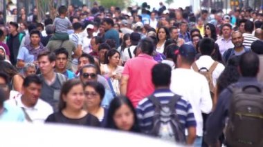 Kalabalık Street yürüyüş. Take8-yavaş hareket