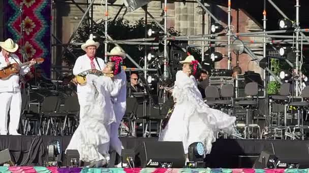 Ciudad México Mex 2018 Los Bailarines Realizan Bailes Folclóricos Tradicionales — Vídeo de stock