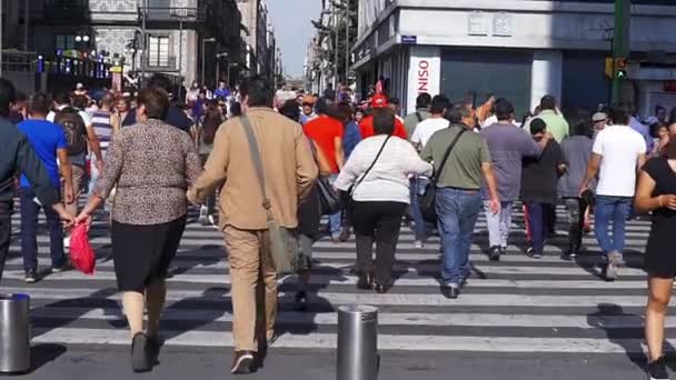 Ciudad México June 2019 Slow Motion Full Shot Gente Caminando — Vídeo de stock