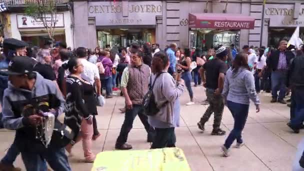 Mexico City July 2019 Engelsk Engelsk Folk Går Madero Street – stockvideo