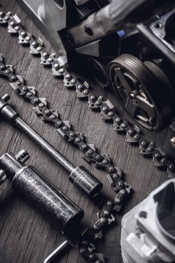 Elektrikli testere motor parçaları. Silindir, çark, piston, halkalar, iğne, buji. Bahçe ekipmanları ve onarım 