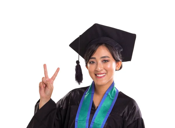 Vértes Portréja Fiatalos Mosolygó Ázsiai Diáklány Ünnepli Diploma Megszerzése Hogy — Stock Fotó
