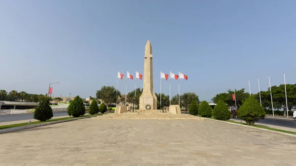Malta War Memorial Pomnik Obelisk Florianie Upamiętniający Zmarłych Wojny Światowej — Zdjęcie stockowe