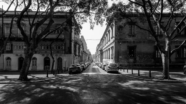 Ulica Malcie Floriana Perspektywy Czarno Białych Fotografii Ulicznej — Zdjęcie stockowe