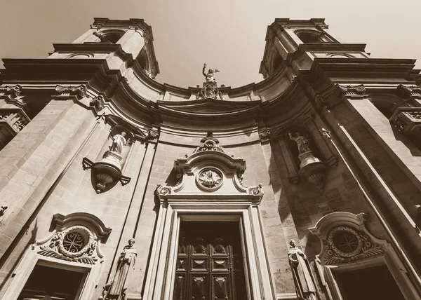 Saint Dominic Kilisesi Valletta Malta, düşük açılı yüksek karşıtlık sepya sesi yaz 2018 Barok mimarinin arıyorsunuz