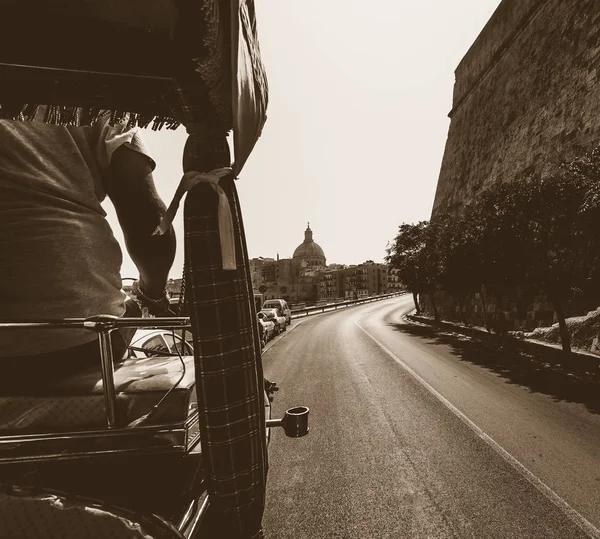 Vista Desde Detrás Del Conductor Del Transporte Caballo Sepia Capturado —  Fotos de Stock