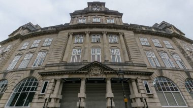 Swansea, İngiltere - 27 Ağustos 2018: Exchange Building Adelaide sokak, Swansea üzerinde Sa1 1se