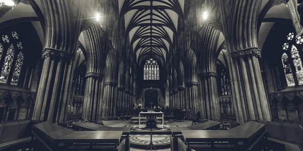 Prostějov Anglie Října 2018 Interiéry Lichfieldská Katedrála Loď Pohled Oltáře — Stock fotografie
