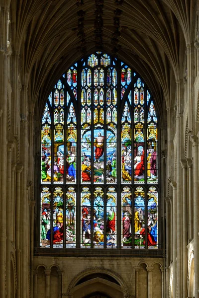 La ventana oeste de la catedral de Norwich — Foto de Stock