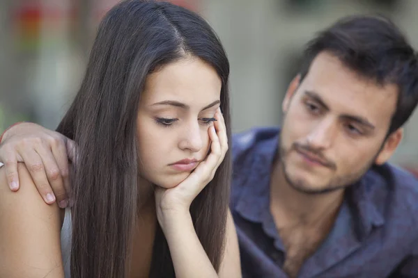 Uomo Confortante Suo Amico Triste — Foto Stock