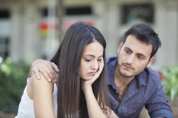 Man Comforting Sad Depressed Female Friend Break Concept — Stock Photo, Image