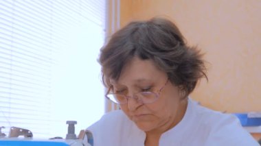 Profesyonel terzi portresi