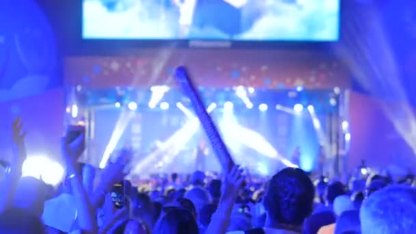 People Silhouette Partying Clapping Night Open Air Concert Front Stage — Stock Video