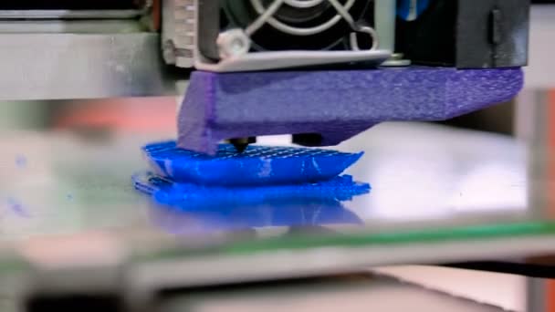Automatisk tredimensionell 3D-skrivare maskin utskrift plast modell — Stockvideo