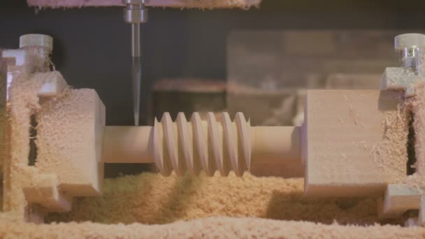 CNC гравіювання млин машини під час роботи — стокове відео