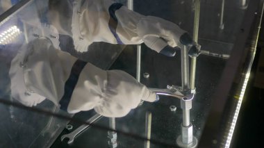 Onarım çalışmaları uzay simülasyonu