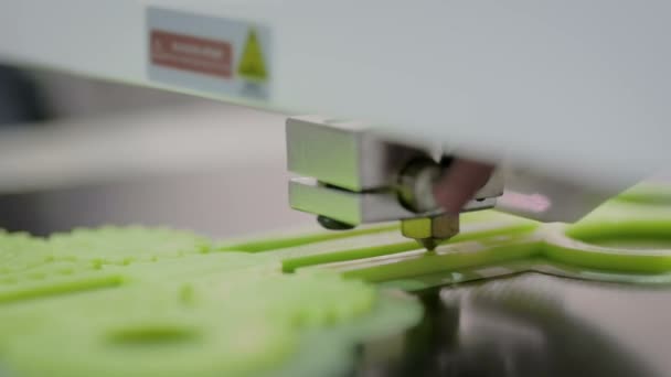 Háromdimenziós nyomtató gép fizikai 3D modellt nyomtat — Stock videók