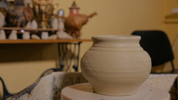 Ceramic pot on pottery wheel — Stock Video