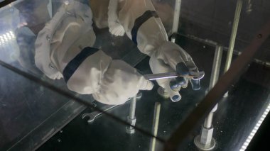 Onarım çalışmaları uzay simülasyonu