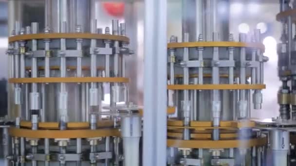 Automatische inspectie machine kwaliteitscontrole apparatuur voor ampullen en injectieflacons — Stockvideo
