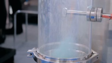 Kuru maddelerin işlenmesi için laboratuvar tıbbi ekipmanları
