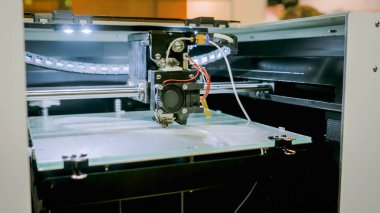 Çalışma sırasında 3B yazıcı