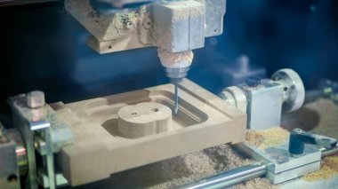 Gravür - çalışmaları sırasında Freze Makinası Cnc