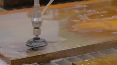 Metal levha ile çalışan hızlı cnc otomatik su jeti kesme makinesi