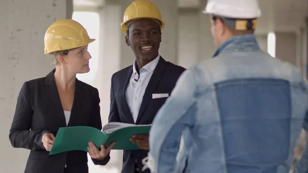 Yeni proje arıyorum ve görüşmeden inşaatçılar çalışma grubu