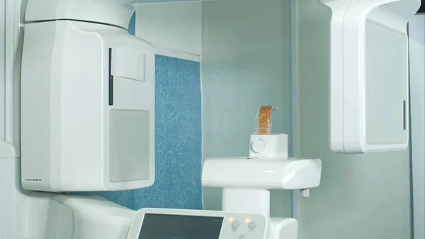 Οδοντιατρική σαρωτή X-Ray στην κλινική — Φωτογραφία Αρχείου