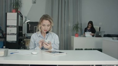 Oldukça selfie alarak ve telefonla gönderme santralı arayın