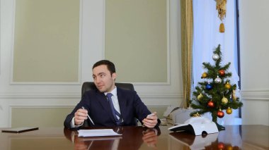 İşadamı Office Satış sözleşmesi avantajları ve konular hakkında konuşmak