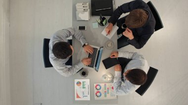 Timelapse iş, kişi ve ekip çalışması kavramı. Üstten görünüm