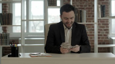 işadamı parasını zevk ofis