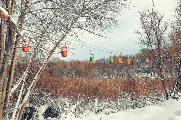 하르키우 우크라이나 케이블 승용차 겨울에서 레크리에이션에 공원에서 — 스톡 사진