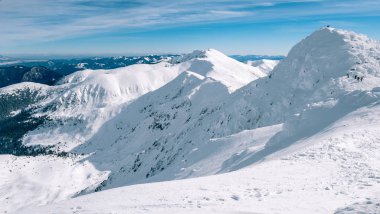 Chopok dağdan, en yüksek tepe düşük Tatras, Jasna, Slovakya görüntülemek