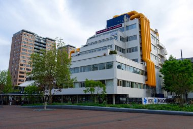 Rotterdam, Güney Hollanda, Hollanda-Mayıs 5 2019: sokaklarda şehir Archirecture, Hollanda