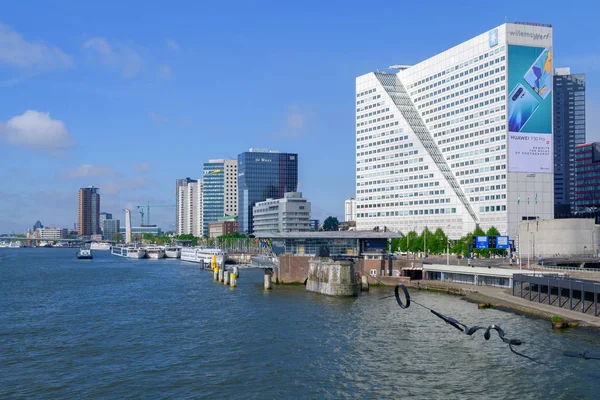 Rotterdam, Hollande-Méridionale, Pays-Bas - 5 mai 2019 : Archirecture de la ville dans les rues, Hollande — Photo