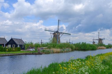 Hollanda, Hollanda 'daki ünlü yel değirmeni parkı Kinderdijk