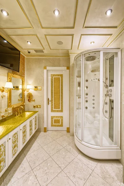 室内设计时尚的浴室豪华房子 — 图库照片