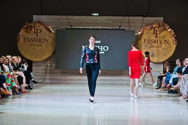 Ternopil Ukraine May 2018 Podolyany Designers Fashion Week Models Walk — Stock Photo, Image