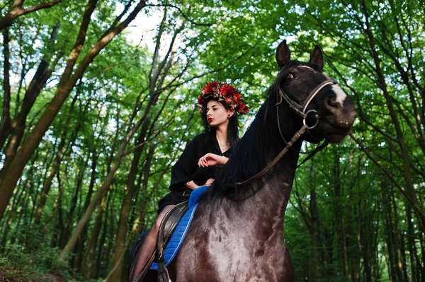 Mystical Girl Wreath Wear Black Horse Wood — Stock Photo, Image