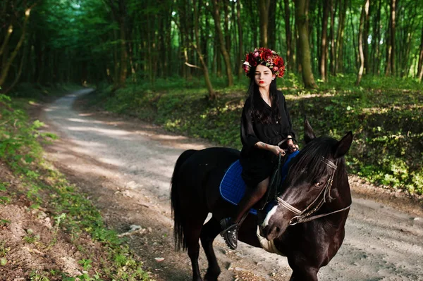 Mystical Girl Wreath Wear Black Horse Wood — Stock Photo, Image