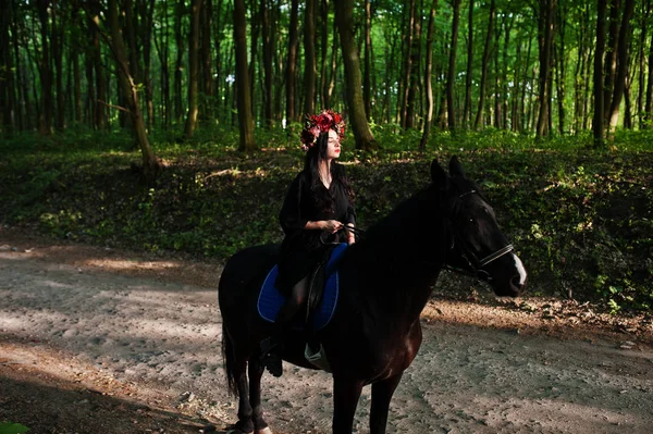 Mystical Girl Wreath Wear Black Horse Wood — Stock Photo, Image