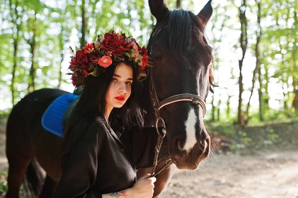 Mystical Girl Wreath Wear Black Horse Wood — Stock Photo, Image