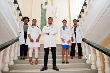 Grup Afrika doktorlar öğrenci Tıp Üniversitesi içinde. 